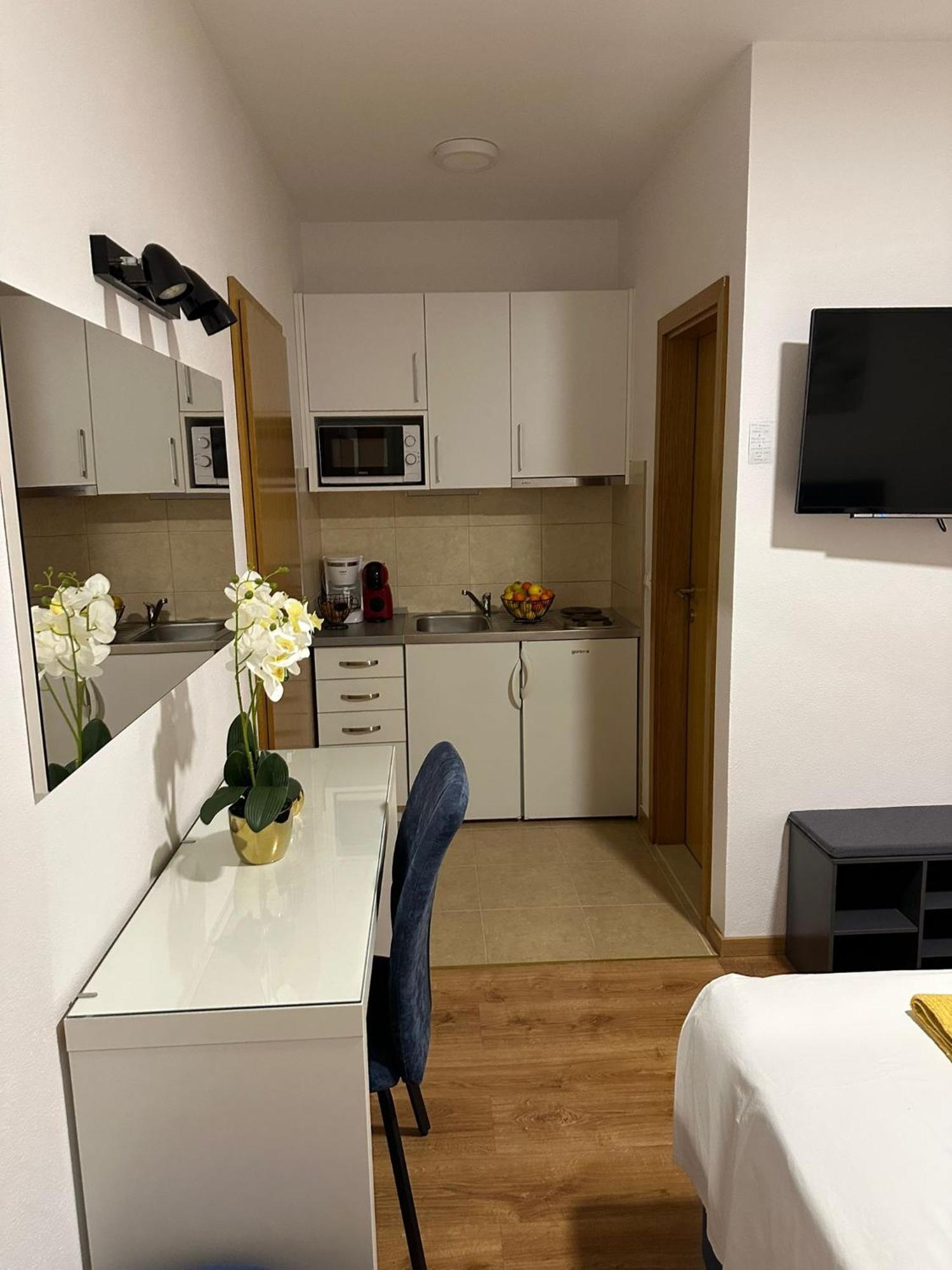 Apartmani Vice Brela Eksteriør billede